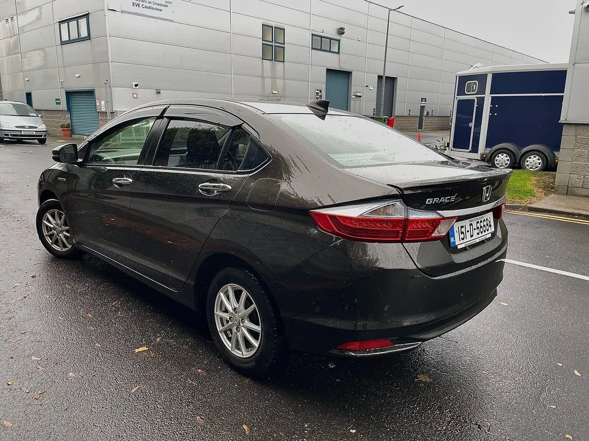 Honda Grace exclusive TOP spec - Image 4