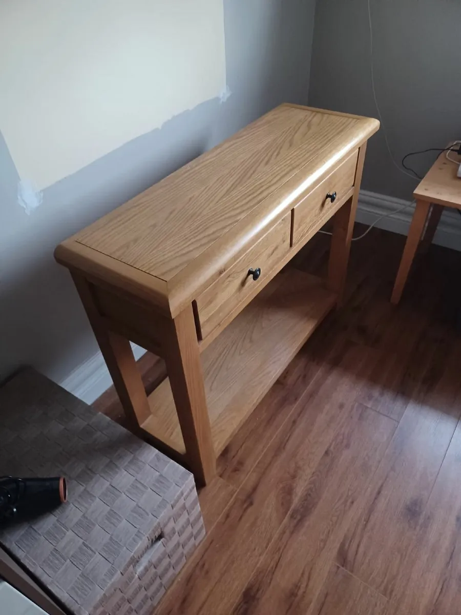 Console Table - Image 2