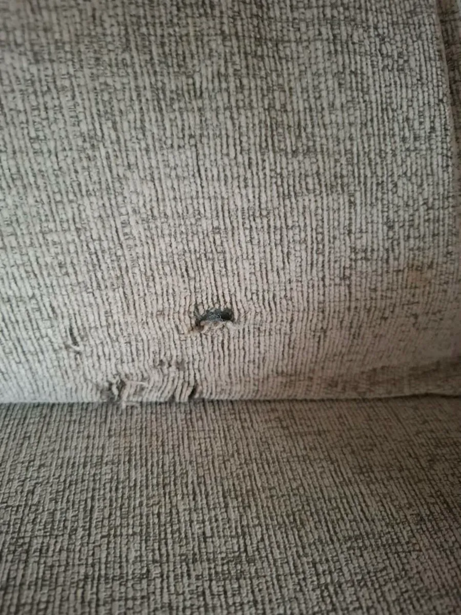 4 seater recliner curved sofa - Image 3