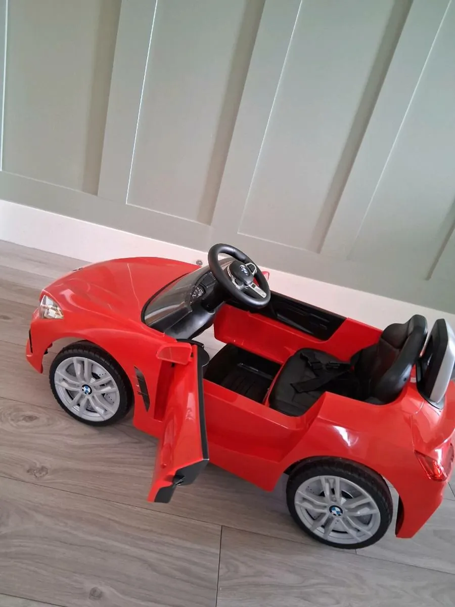 KIDS BMW PUSH-ALONG CAR - Image 2