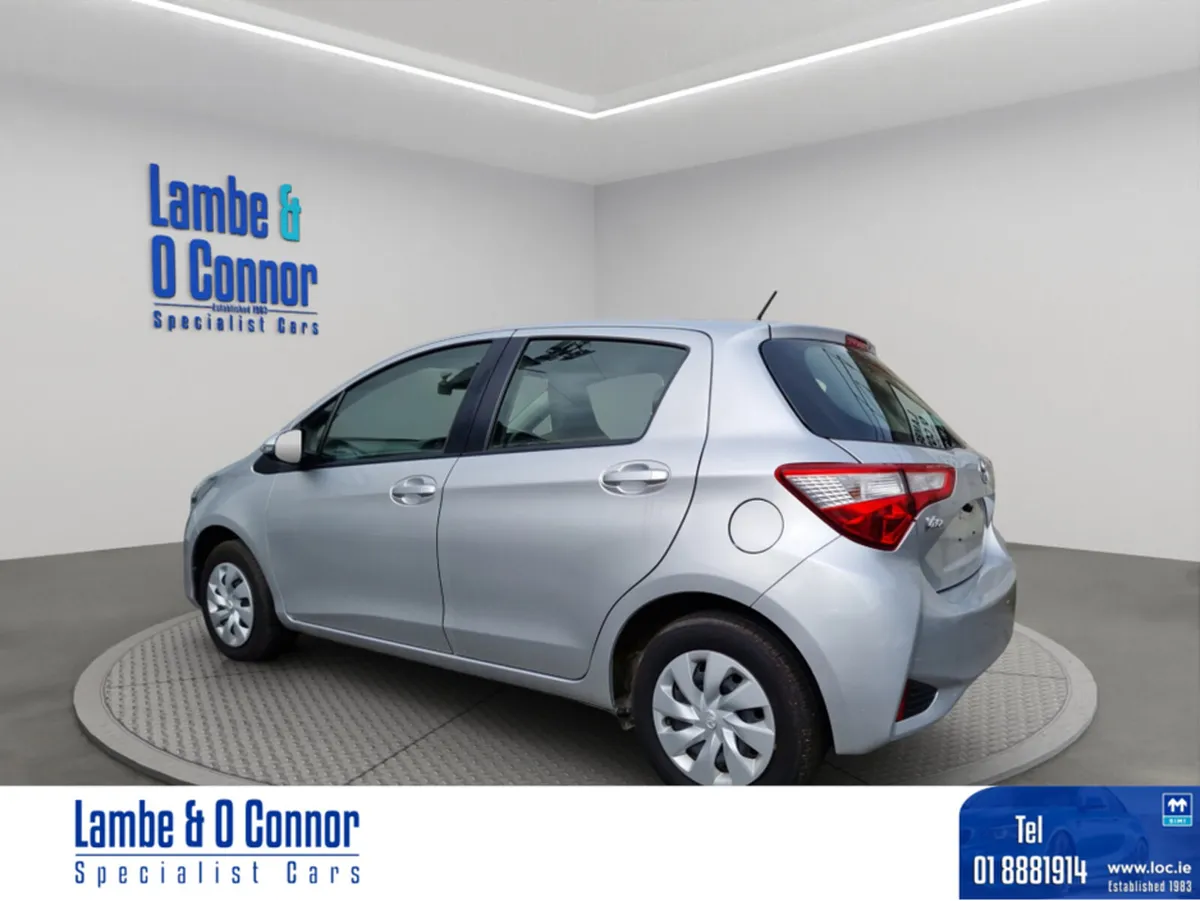 Toyota Vitz 1.0 AUTOMATIC *** SILVER MET *** VERY - Image 3