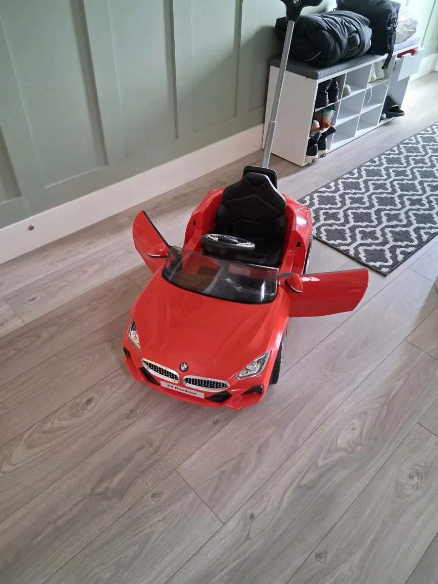 KIDS BMW PUSH-ALONG CAR - Image 4
