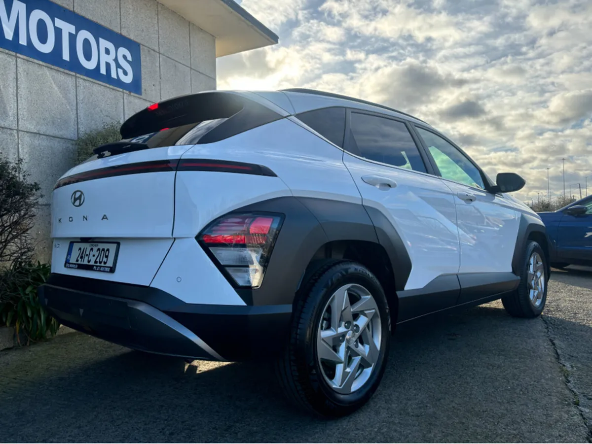 Hyundai KONA ELEGANCE 1.0 PETROL //SUMMER SALE €2, - Image 4