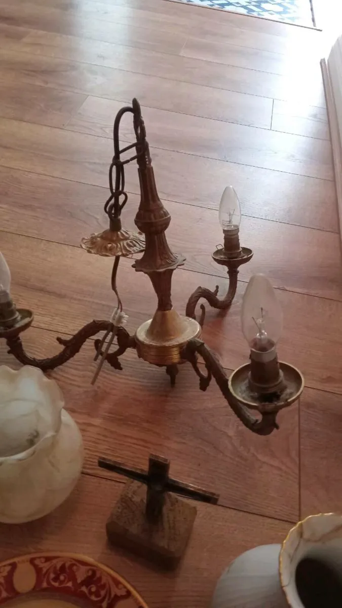 Selection of vintage pieces - Image 4