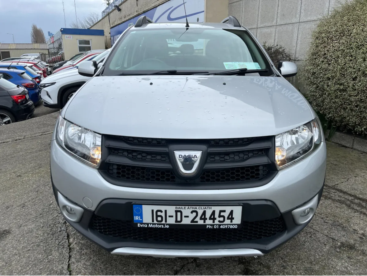 Dacia Sandero Stepway ALTERNATIVE 1.5 DIESEL - Image 2