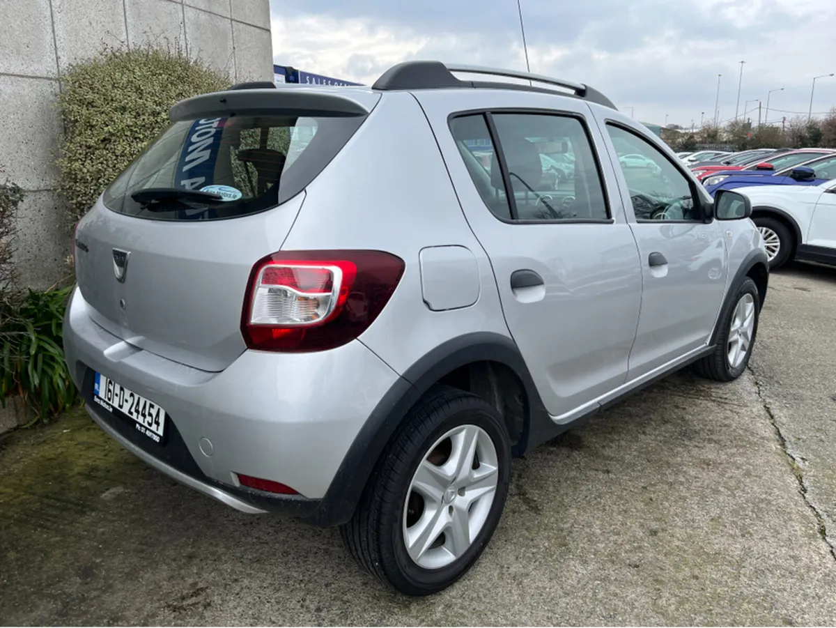 Dacia Sandero Stepway ALTERNATIVE 1.5 DIESEL - Image 4