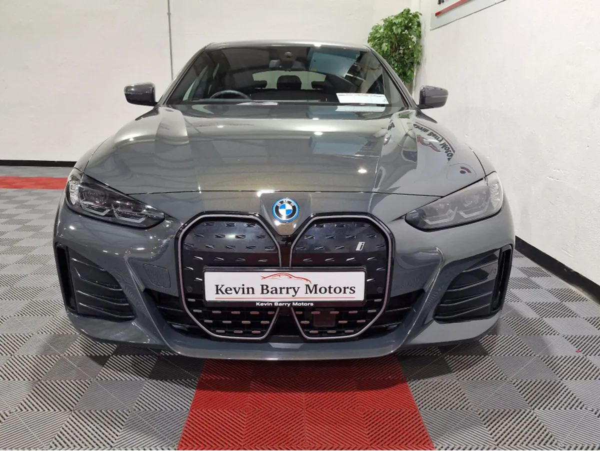 BMW i4 40 M SPORT (MASSIVE SPEC) AUTOMATIC **ONE O - Image 4