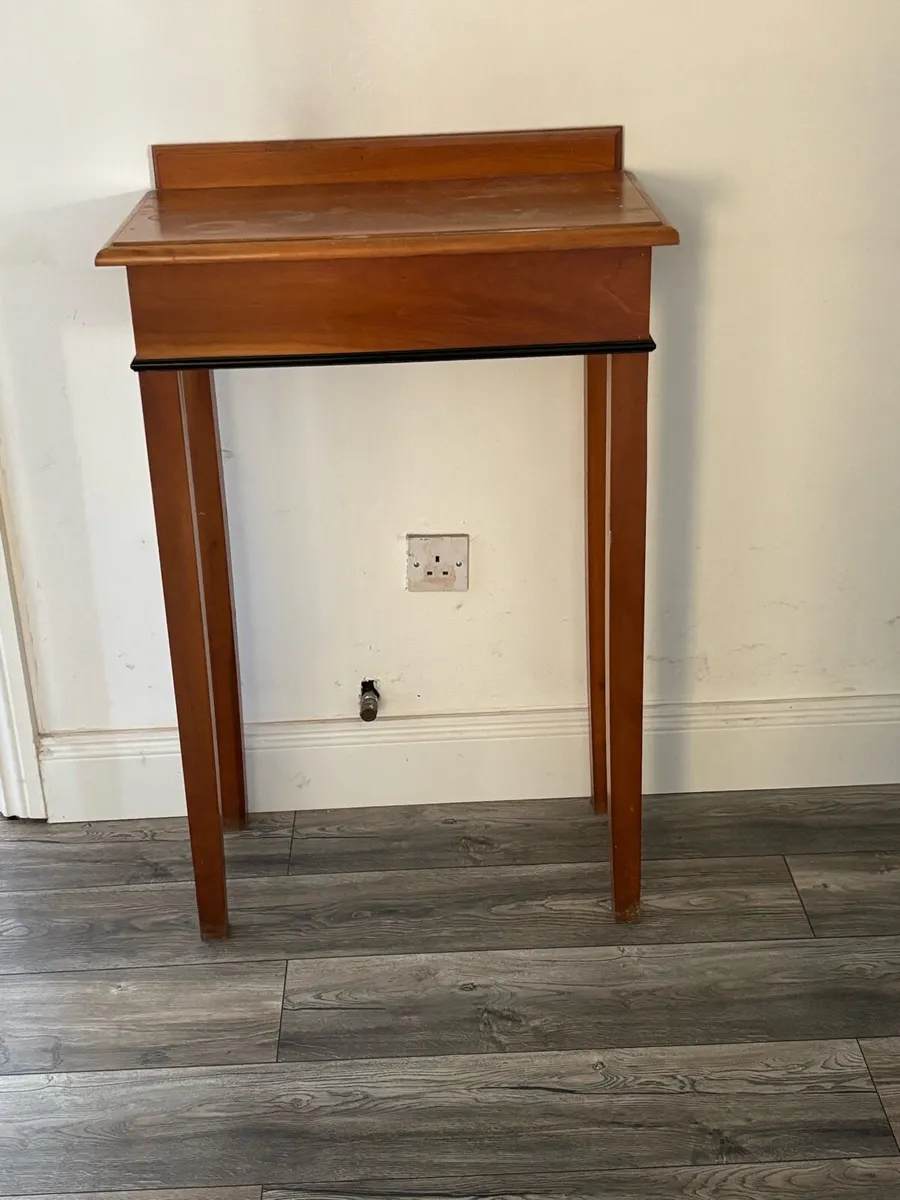 Console Table - Image 2