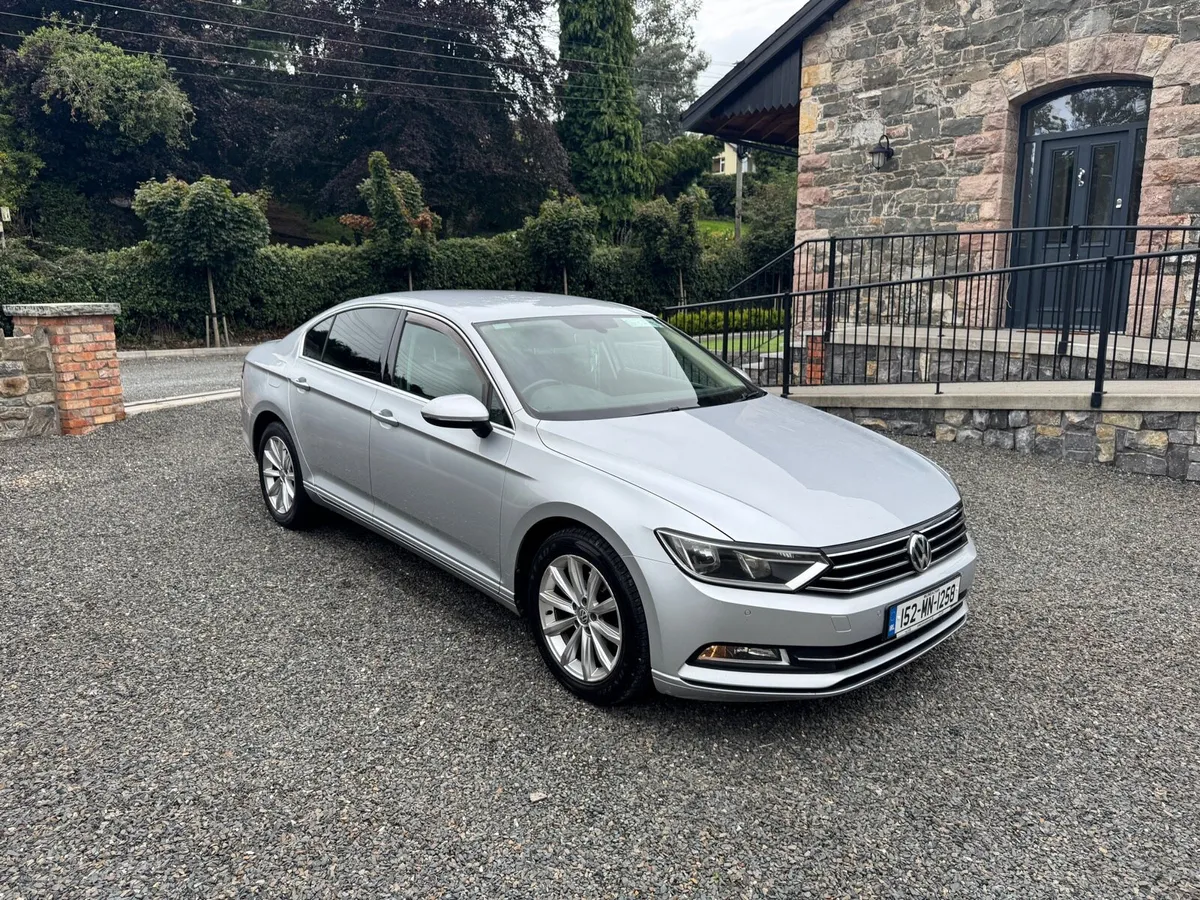 2015 Volkswagen Passat - Image 1