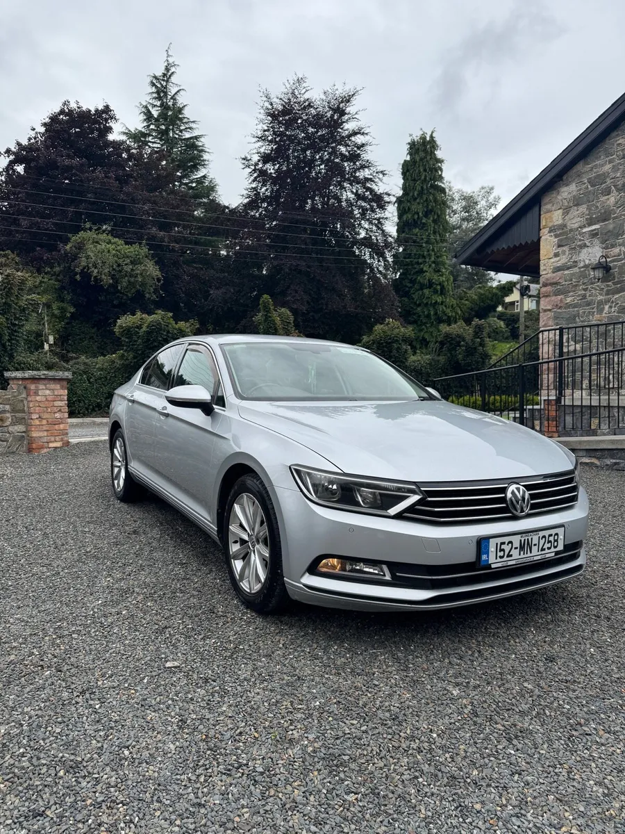 2015 Volkswagen Passat - Image 3