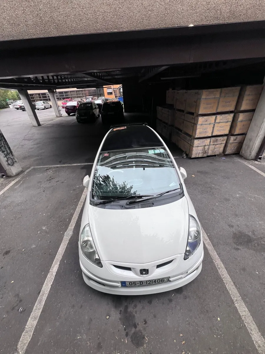 Car - Image 1
