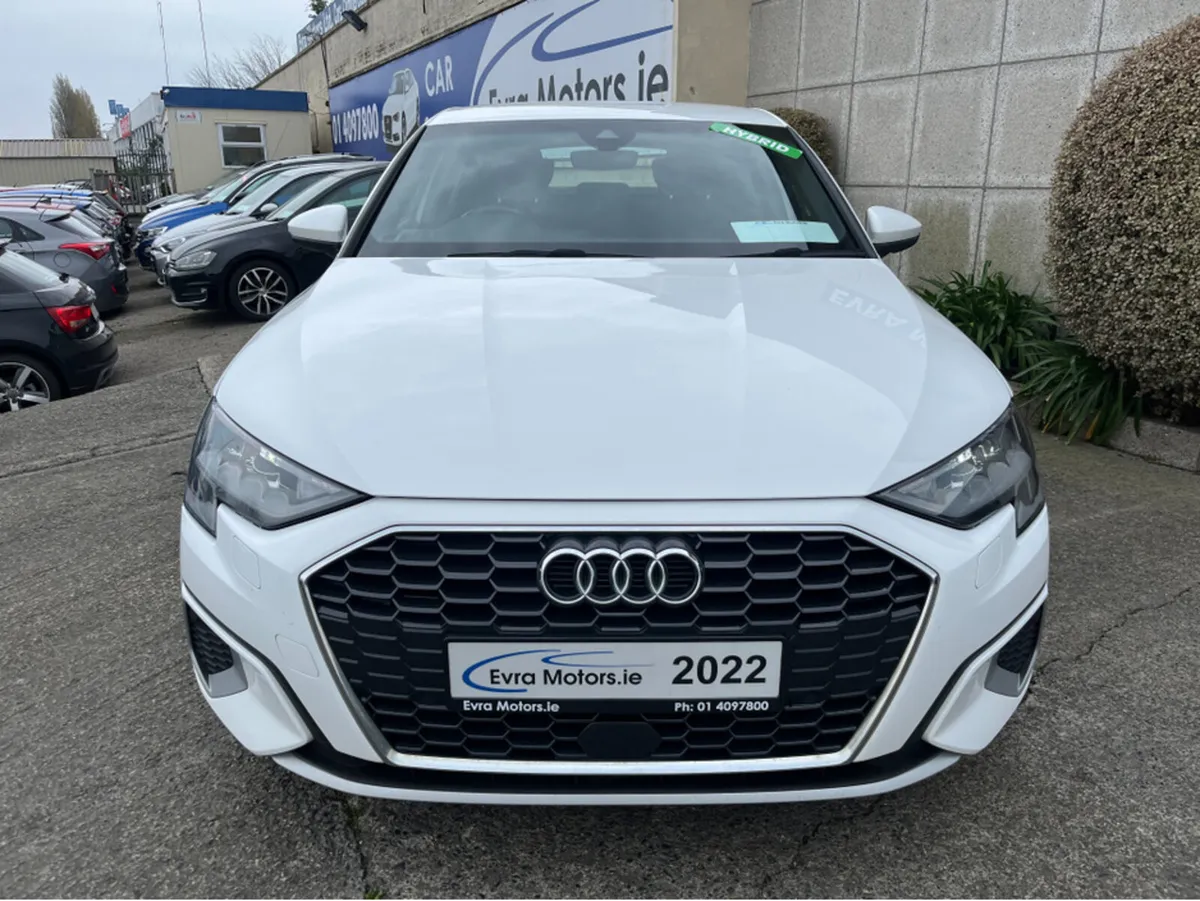 Audi A3 SPORT SB 1.4 PETROL PLUG IN HYBRID AUTO // - Image 2