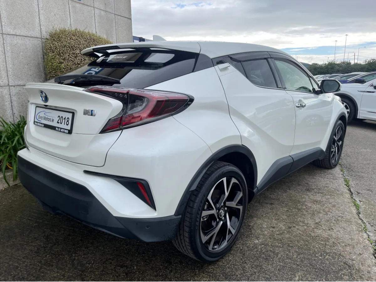 Toyota C-HR SOL HYBRID AUTOMATIC 1.8 PETROL //HIGH - Image 4