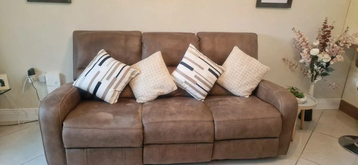 3seater & 2 seater couch - Image 1