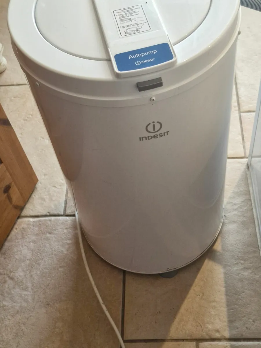 Indesit spin dryer Model NIS429 - Image 1
