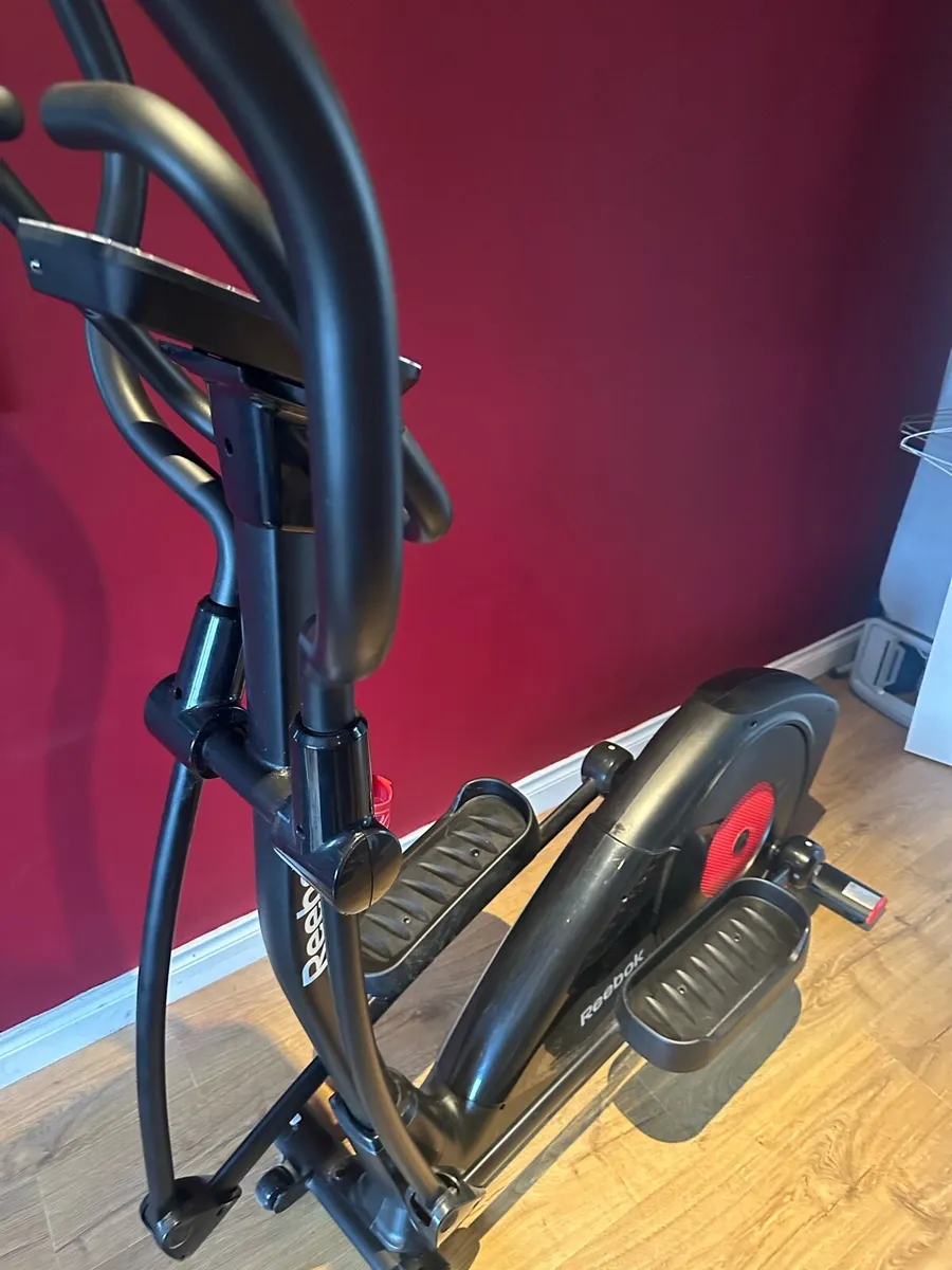 Reebok Cross Trainer One GX50 - Image 3