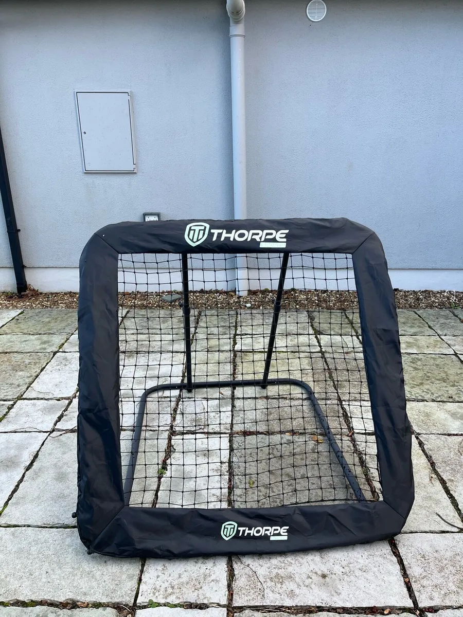 Soccer rebounder - Image 1