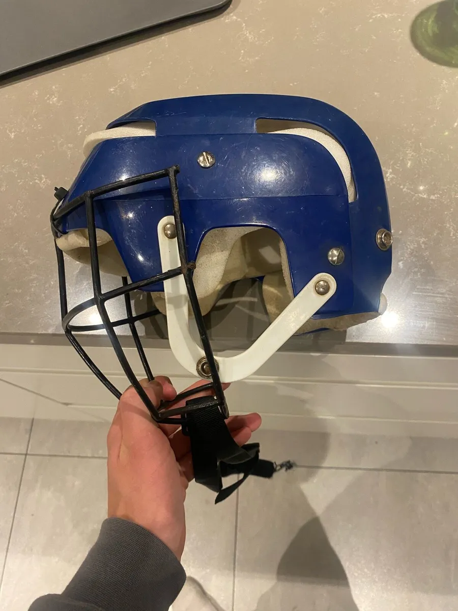 Oldstyle Hurling helmet - Image 2