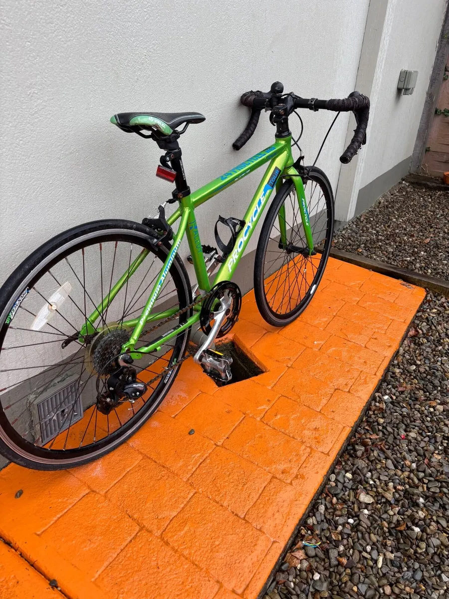 Kids racing bike - Image 1
