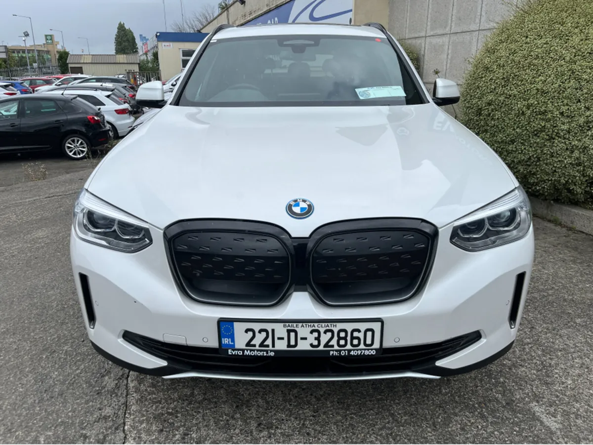 BMW iX3 PREMIER EDITION ELECTRIC //HIGH SPEC//PANO - Image 2