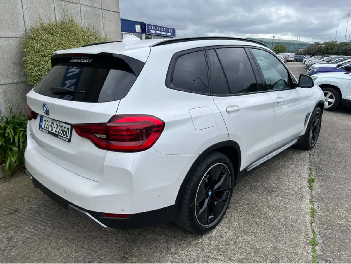 BMW iX3 PREMIER EDITION ELECTRIC //HIGH SPEC//PANO - Image 4