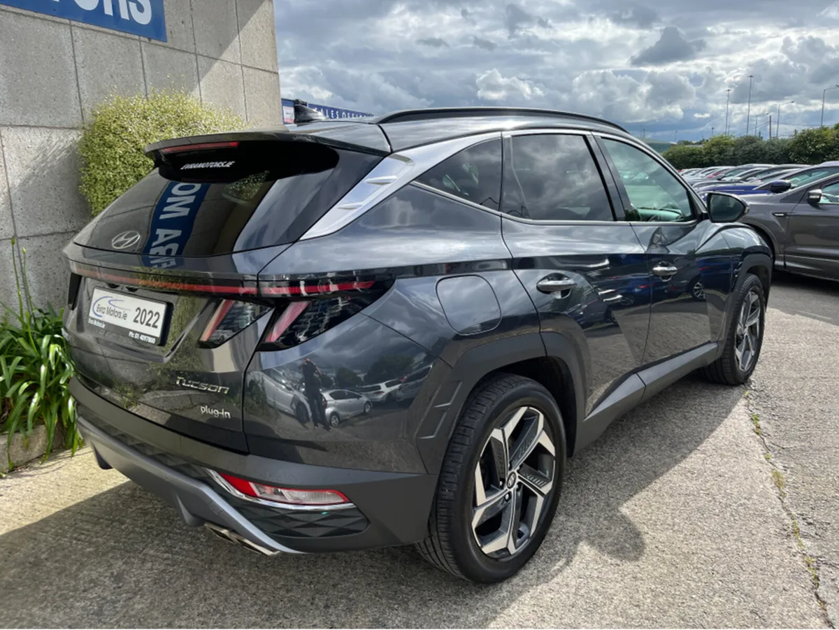 Hyundai Tucson PREMIUM 1.6 PETROL PLUG-IN HYBRID / - Image 4