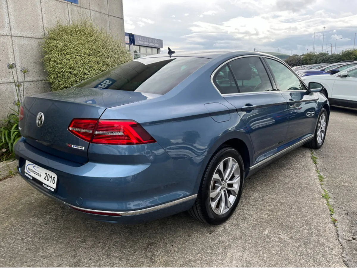 Volkswagen Passat HIGHLINE AUTOMATIC 1.4 PETROL // - Image 4