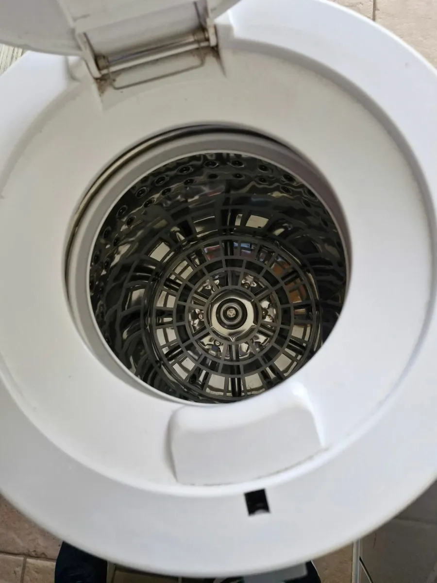 Indesit spin dryer Model NIS429 - Image 3