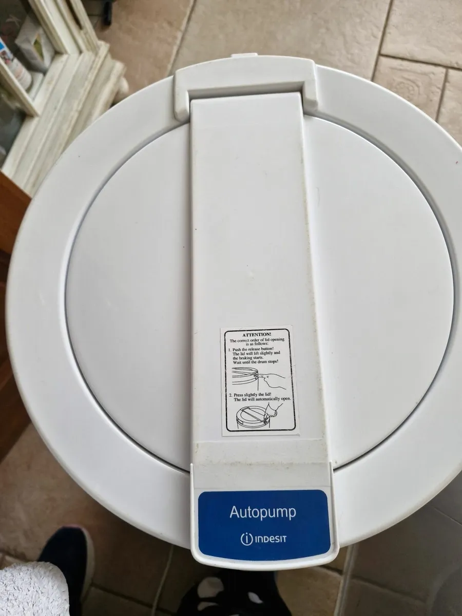 Indesit spin dryer Model NIS429 - Image 4