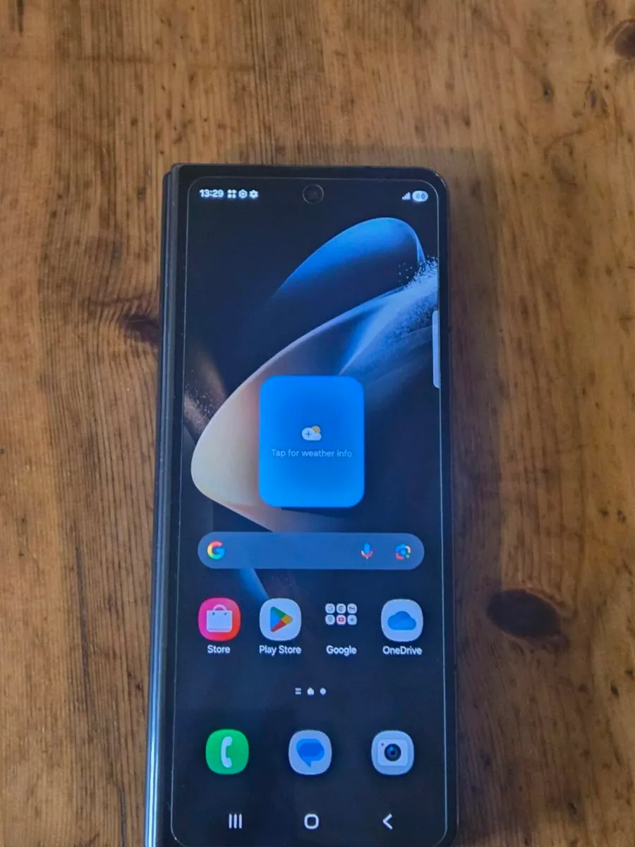 Samsung Z Fold 4 - Image 3