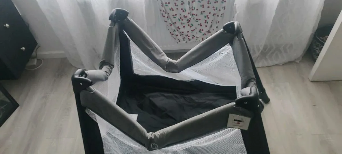 portable cot - Image 4