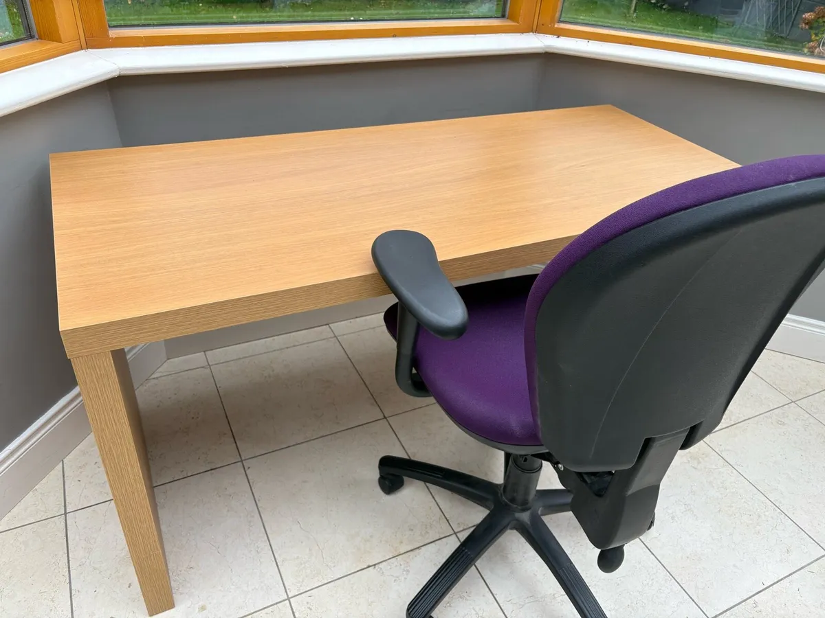 Desk and office chair - Image 2
