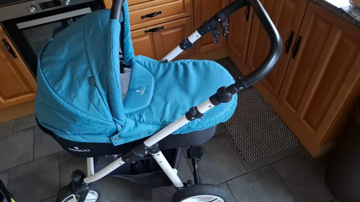 Venicci Pram,buggy and nappy bag - Image 1