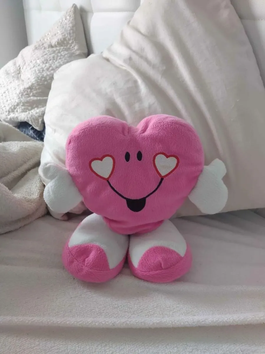 Heart plush toy pink
