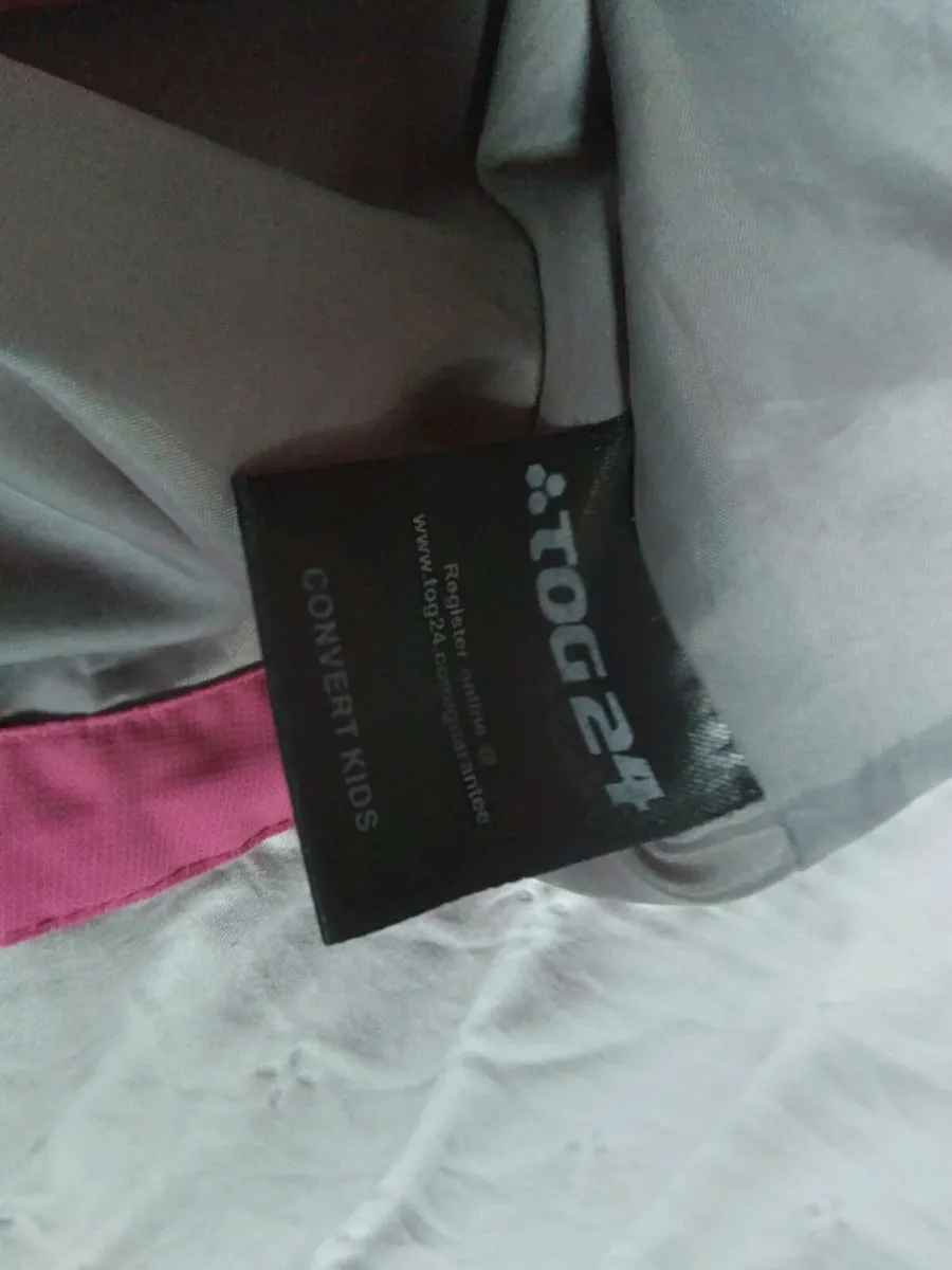 Girl's Raincoat/Mac. Age 13 - Image 3
