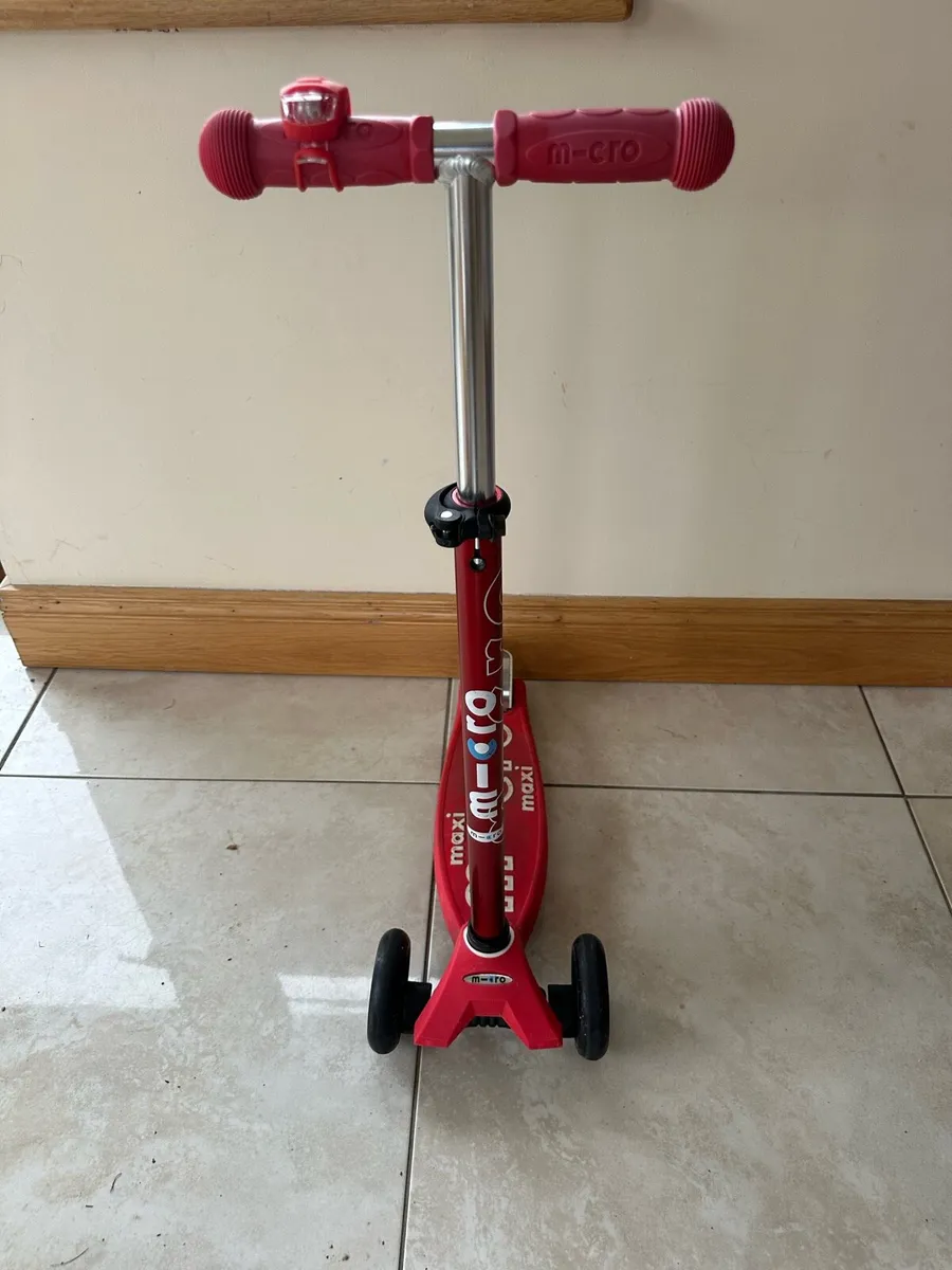 Micro Maxi Scooter - Image 1
