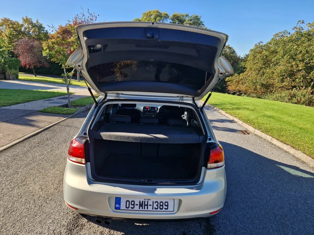 Volkswagen Golf 2009 - Image 4