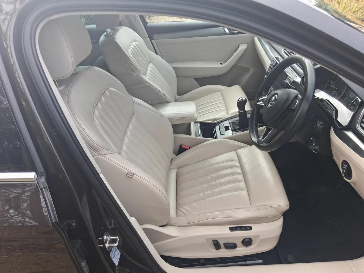 Skoda Superb 2016 - Image 2