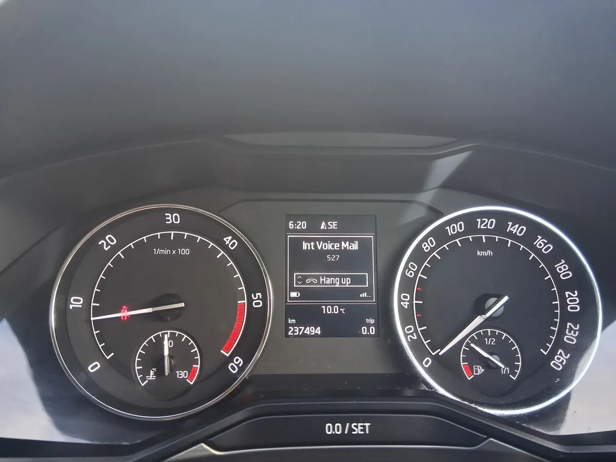 Skoda Superb 2016 - Image 3