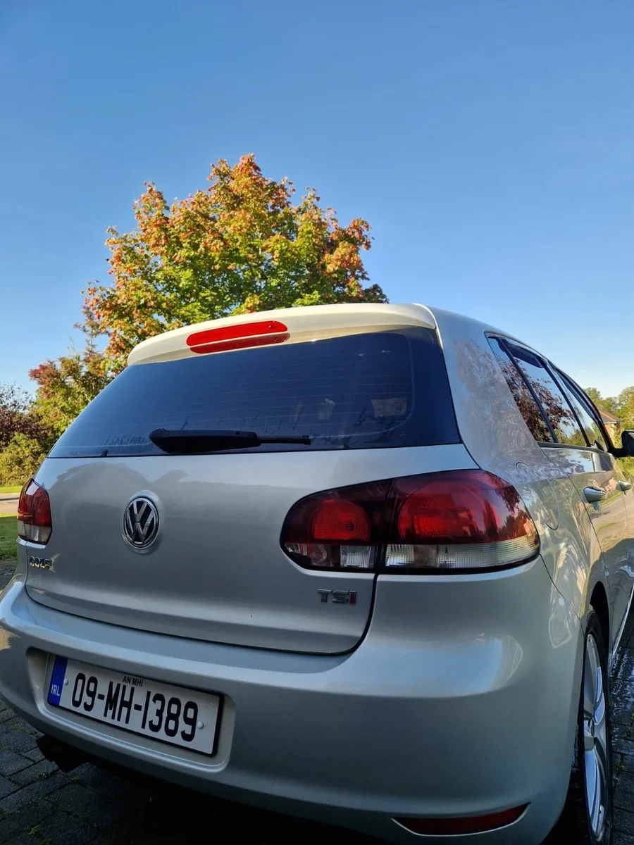 Volkswagen Golf 2009 - Image 1
