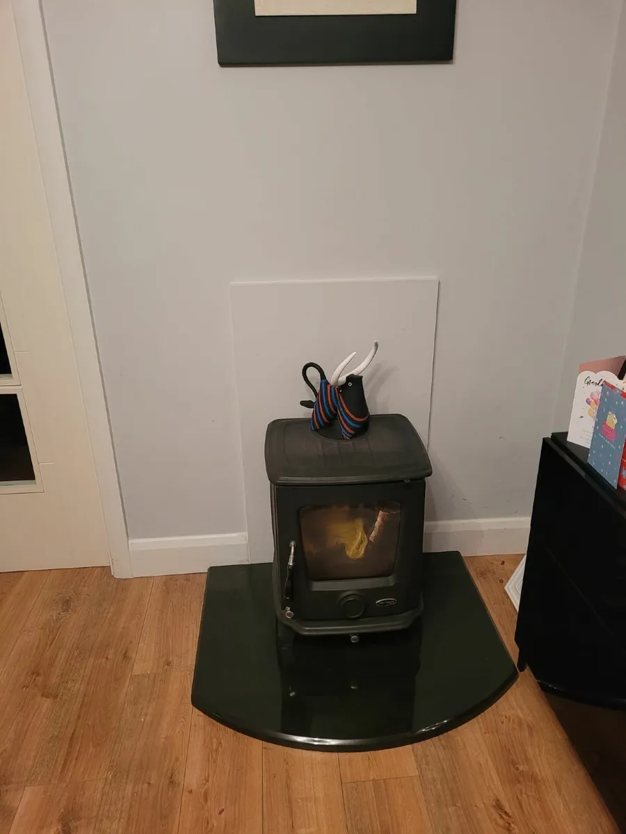 Cast Iron Stove & Granite slab - Image 1
