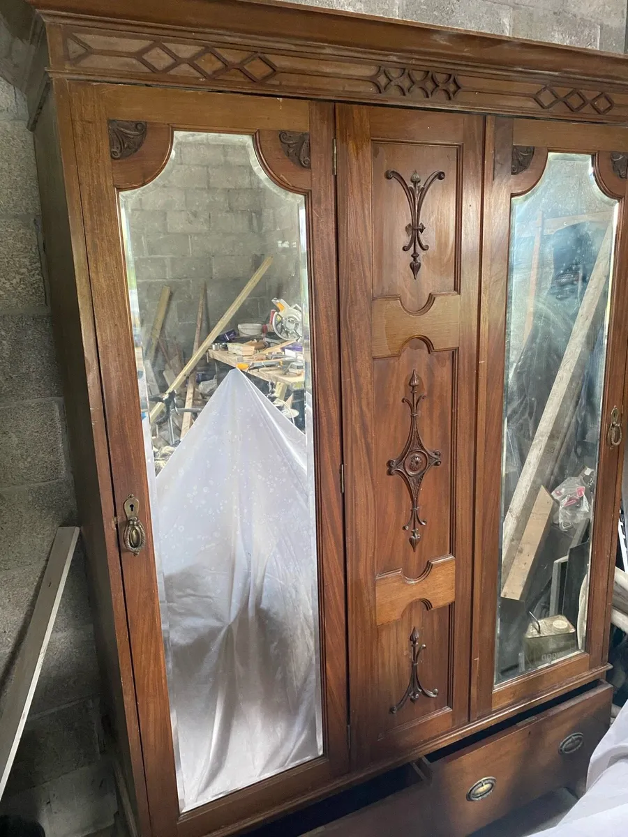 Antique wardrobe - Image 1