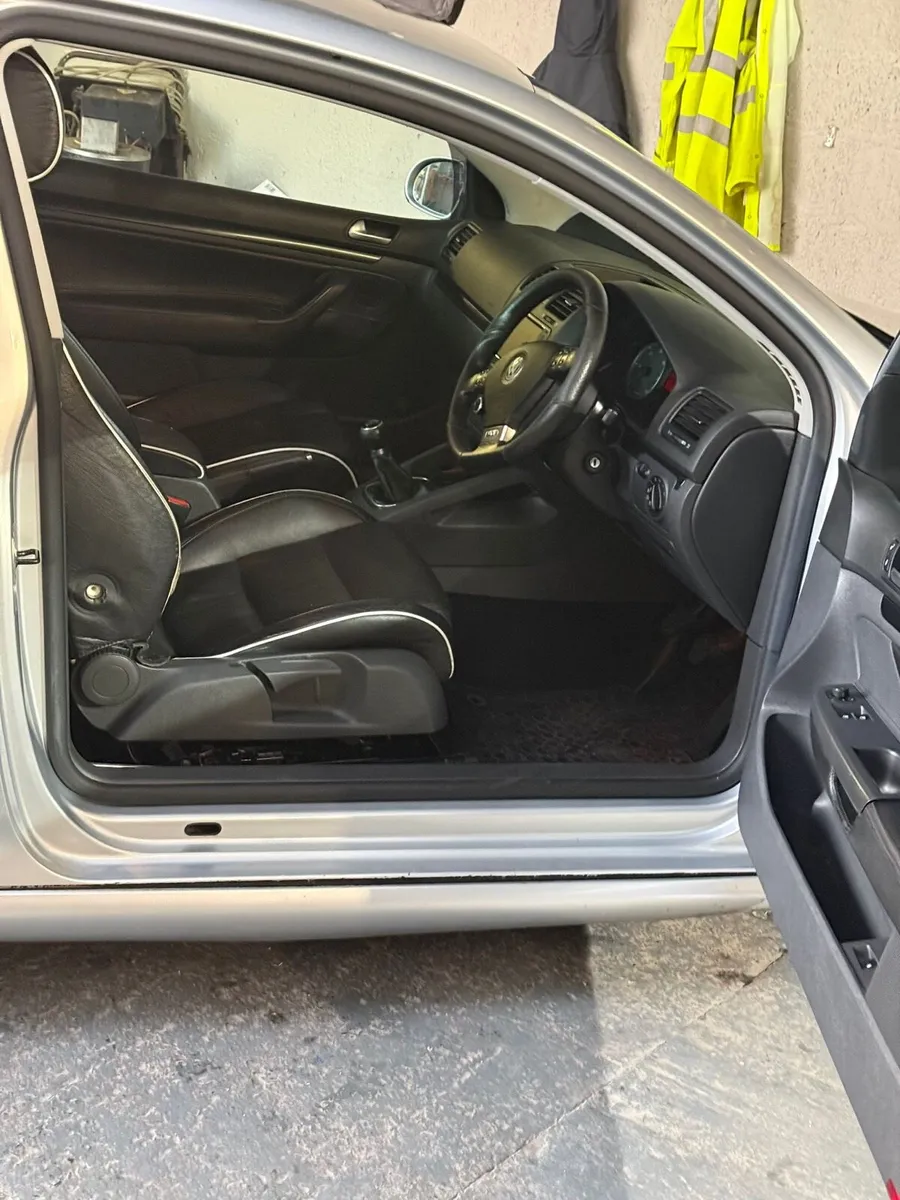 Golf Van - Image 4