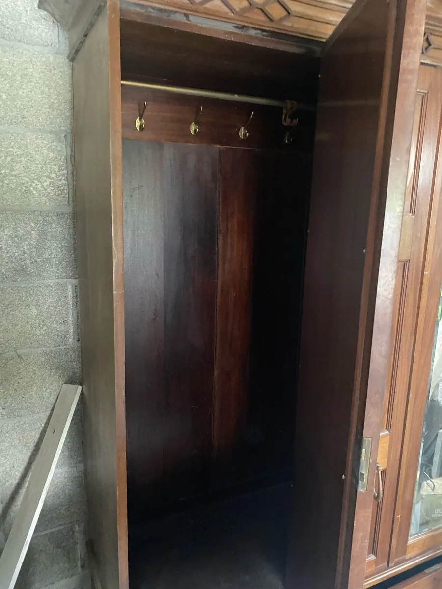 Antique wardrobe - Image 3