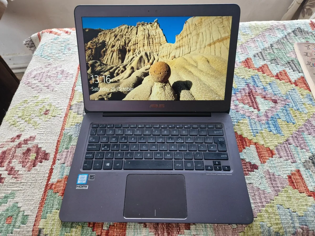 ASUS Zenbook UX305C 13.3" Intel Core 8GB 1TB ssd - Image 1