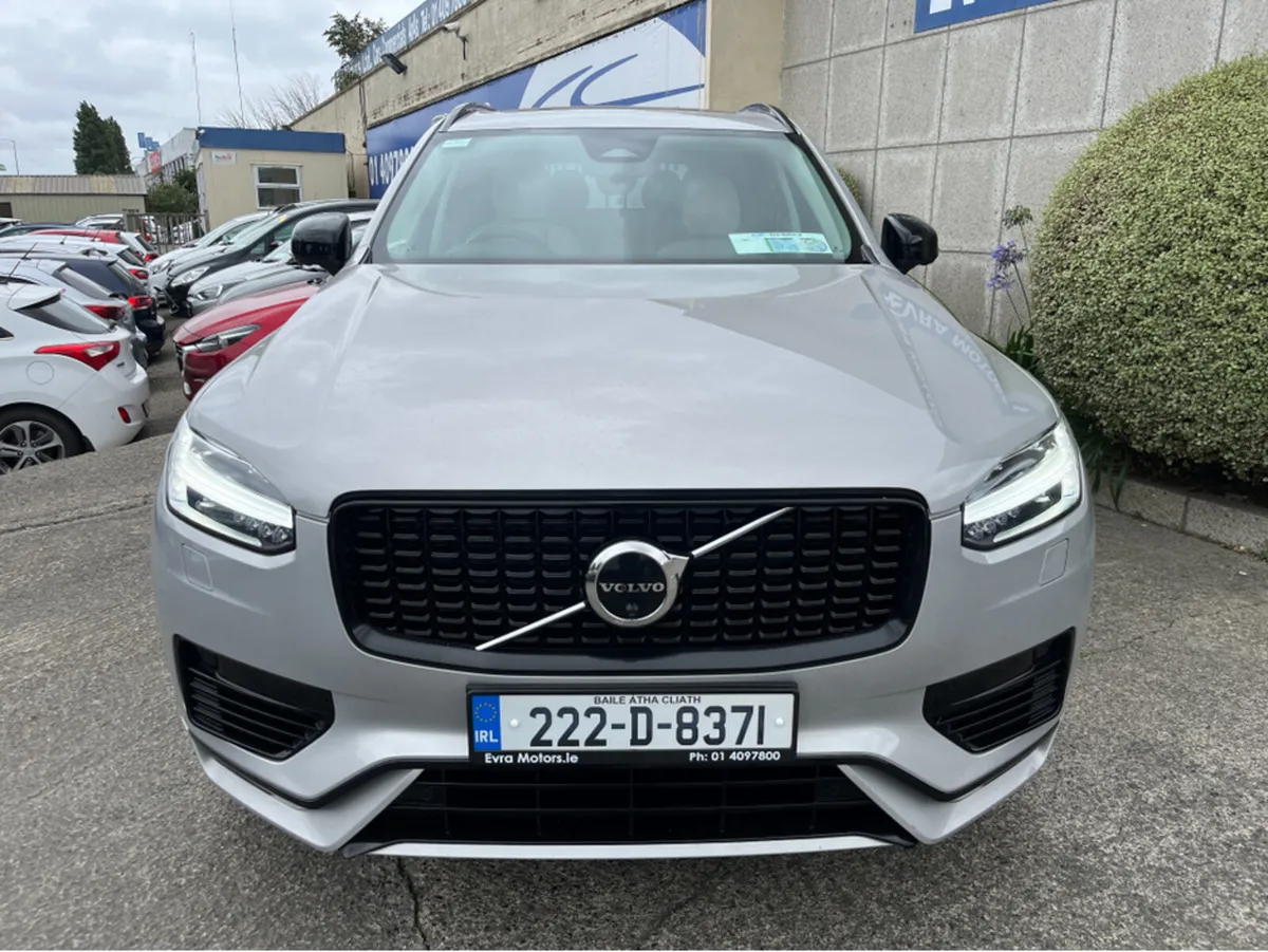 Volvo XC90 T8 PHEV PLUS DARK 7 SEATER AWD 2.0 PHEV - Image 3