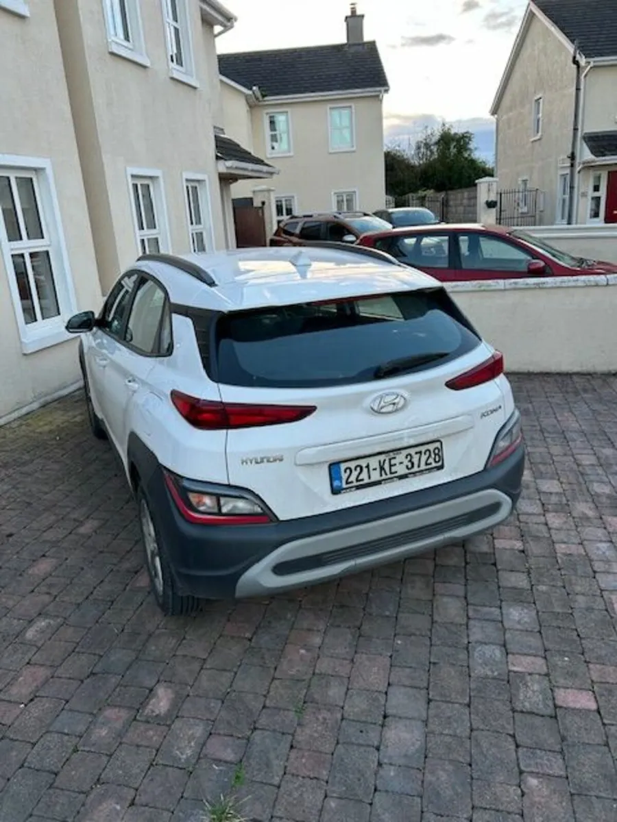 Hyundai KONA 2022 - Image 2