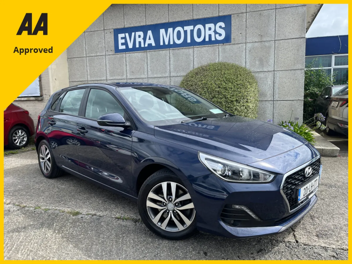Hyundai i30 DELUXE 1.6 DIESEL //REVERSE CAMERA//CA - Image 1