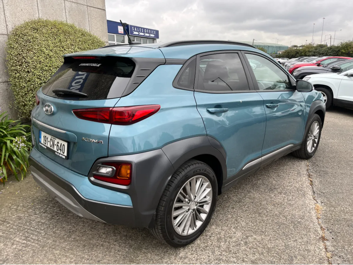 Hyundai KONA KAUAI EXECUTIVE 1.0 PETROL //HEATED S - Image 4