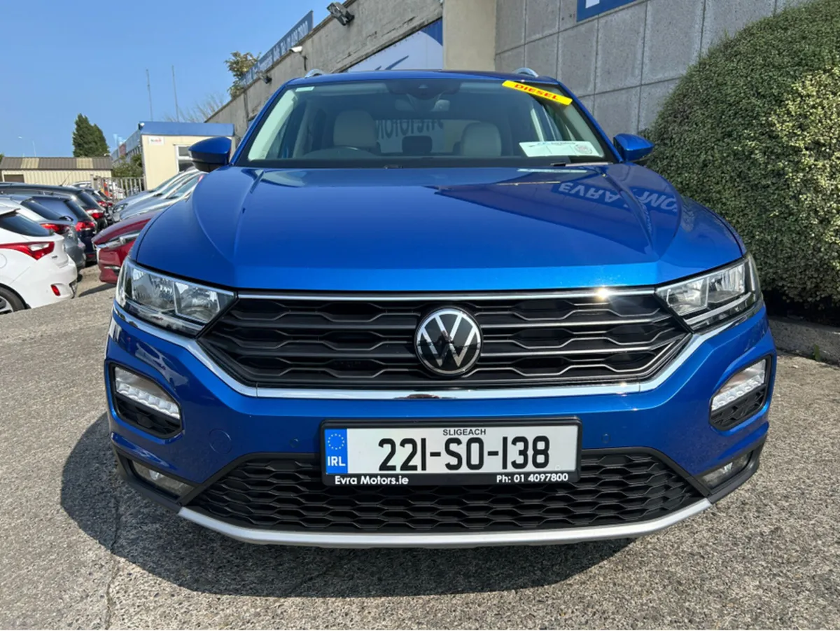 Volkswagen T-Roc DESIGN 2.0 TDI DIESEL - Image 2
